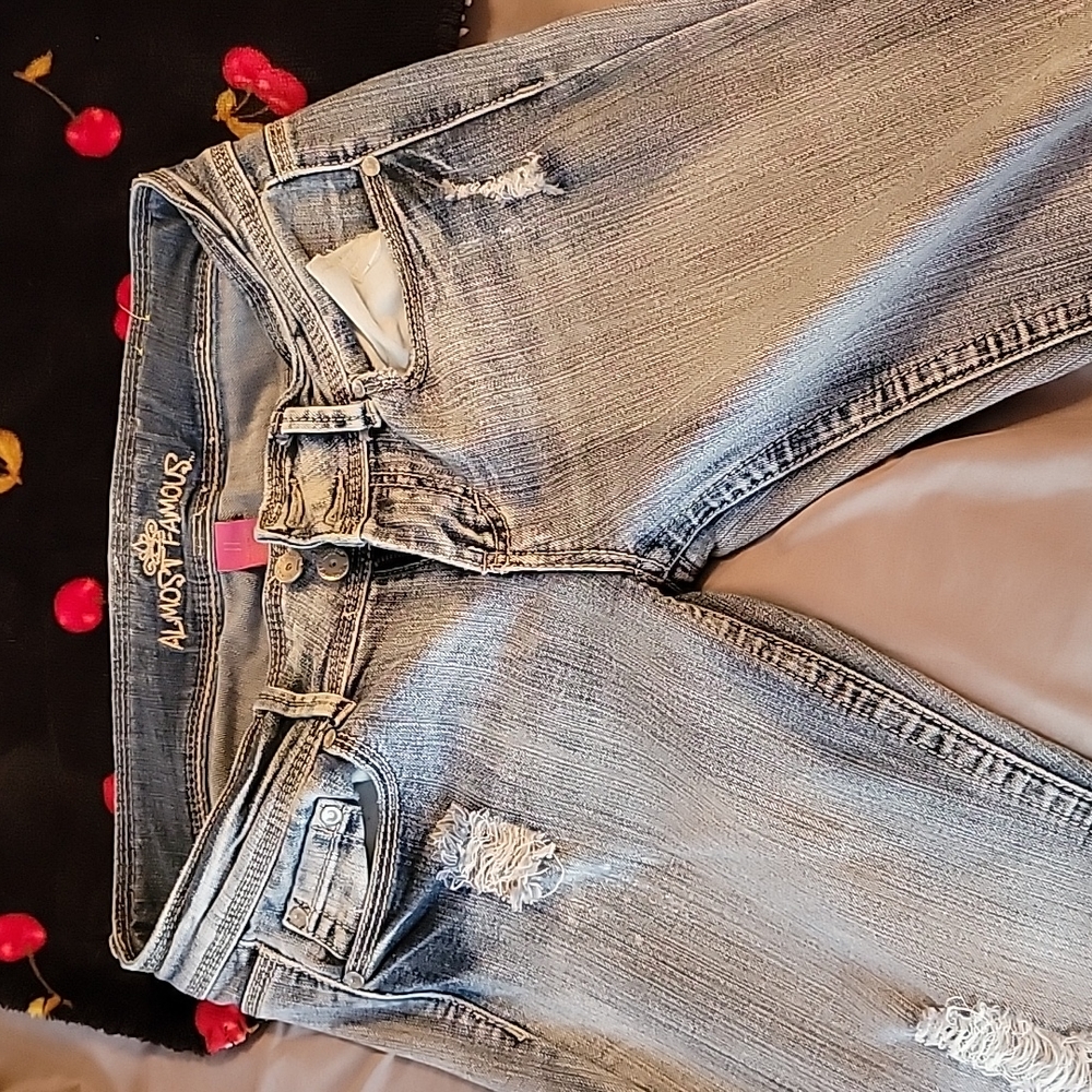 Almost Famous Bootcut size 11